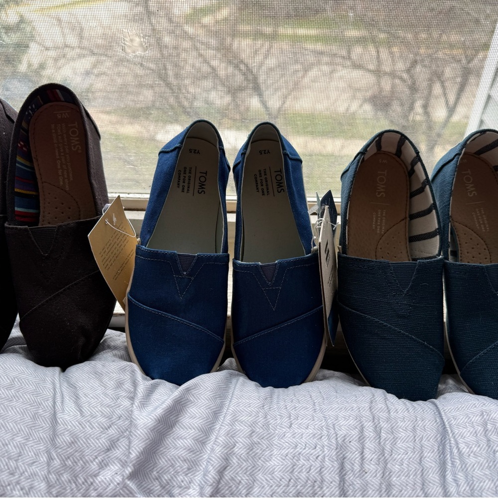 Toms Slip-On Canvas Loafers in Navy Blue
